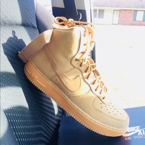 NIKE AIR FORCE 1 HIGH 07’ LV8 WB